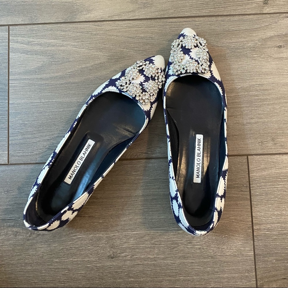 Beautiful Manolo Blahnik Hangisi Flats
